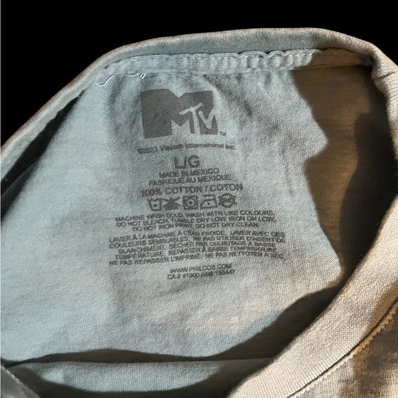MTV Gray Graphic With Moon T-Shirt - Picture 2 of 5